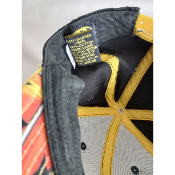 Official DC Comics Batman Black Embroidered Logo And Yellow Bill Hat - Picture 6 of 8